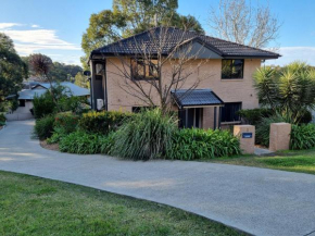 Blue Wren Lodge Waratah, Newcastle
